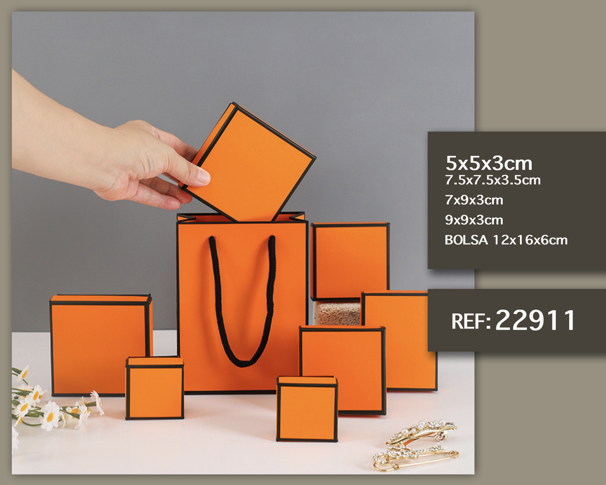 CAJA DE REGALO 5X5X3CM