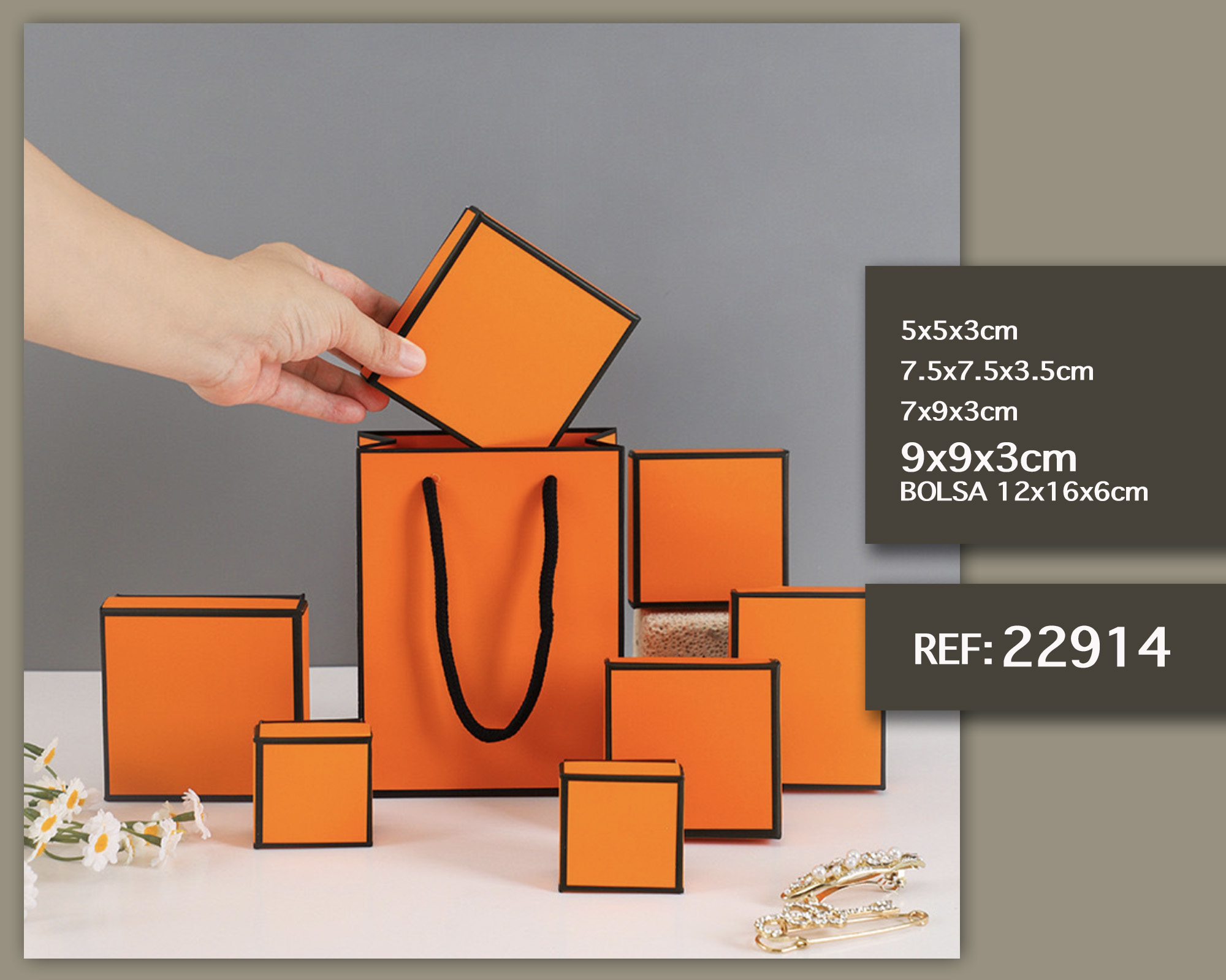 CAJA DE REGALO 9X9X3CM