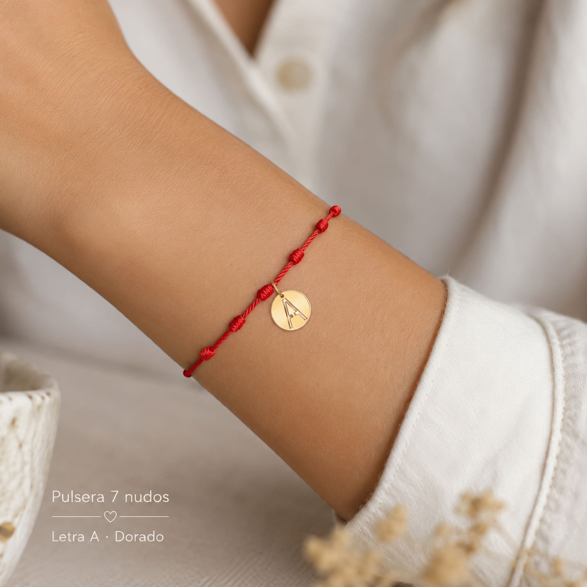 PULSERA 7 NUDOS CON LETRA A COLOR DORADO