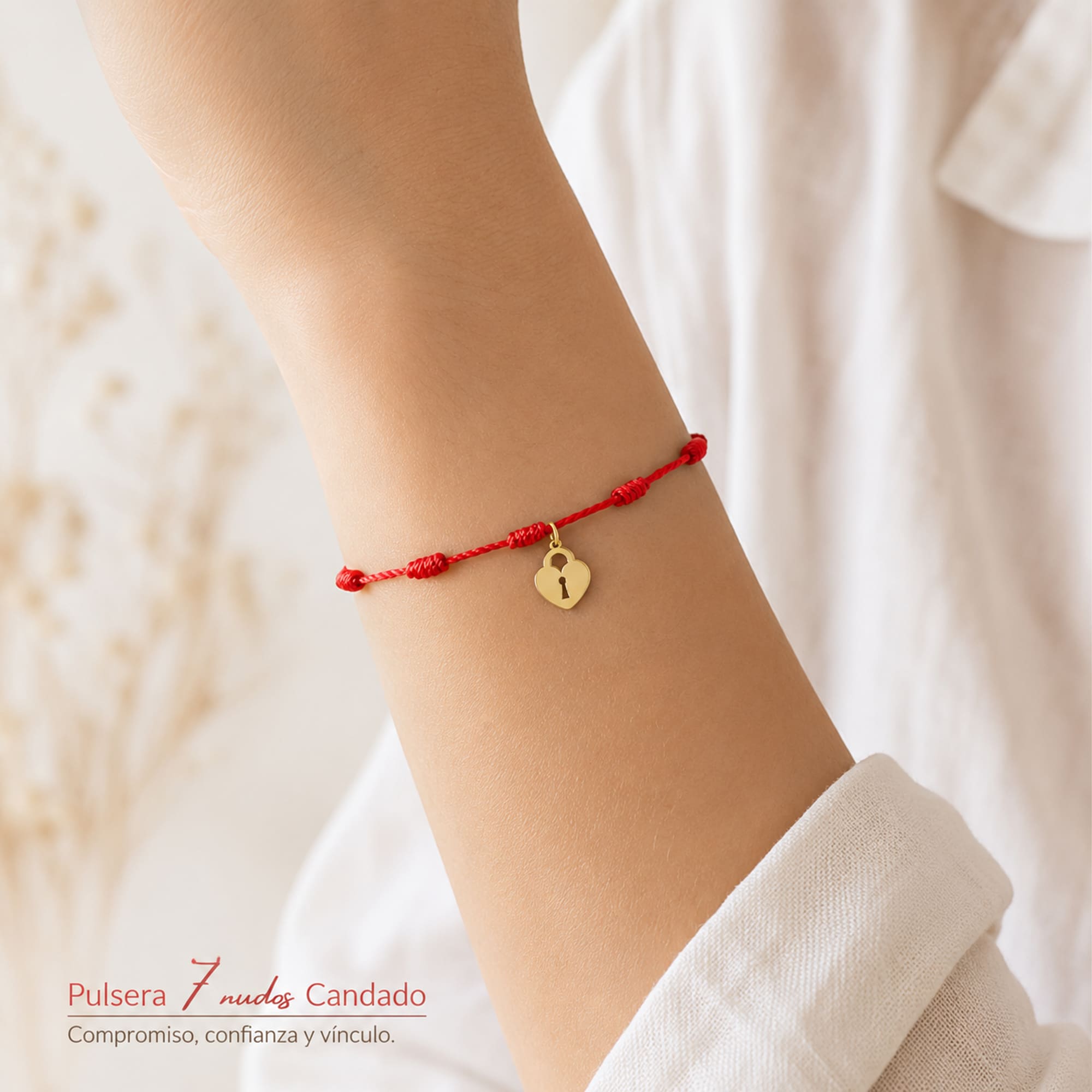 PULSERA 7 NUDOS CON CANDADO COLOR DORADO