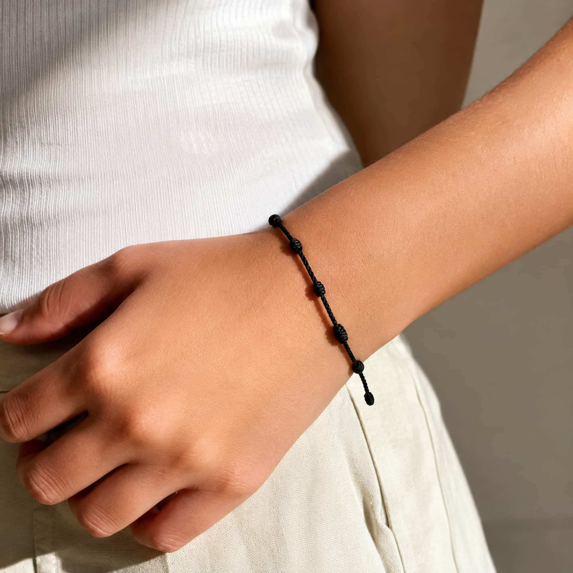 PULSERA 7 NUDOS COLOR NEGRO