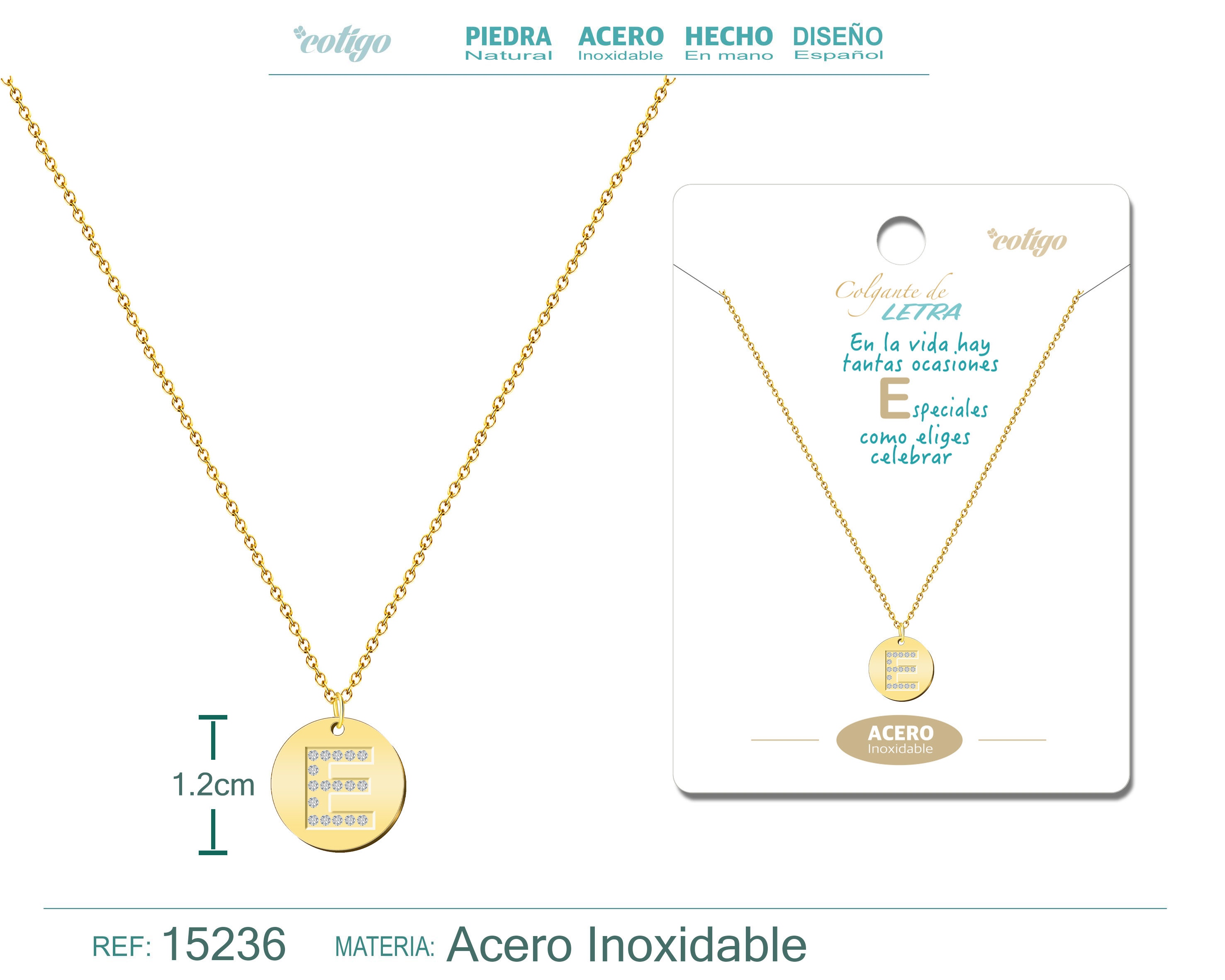 COLLAR LETRA E COLOR DORADO