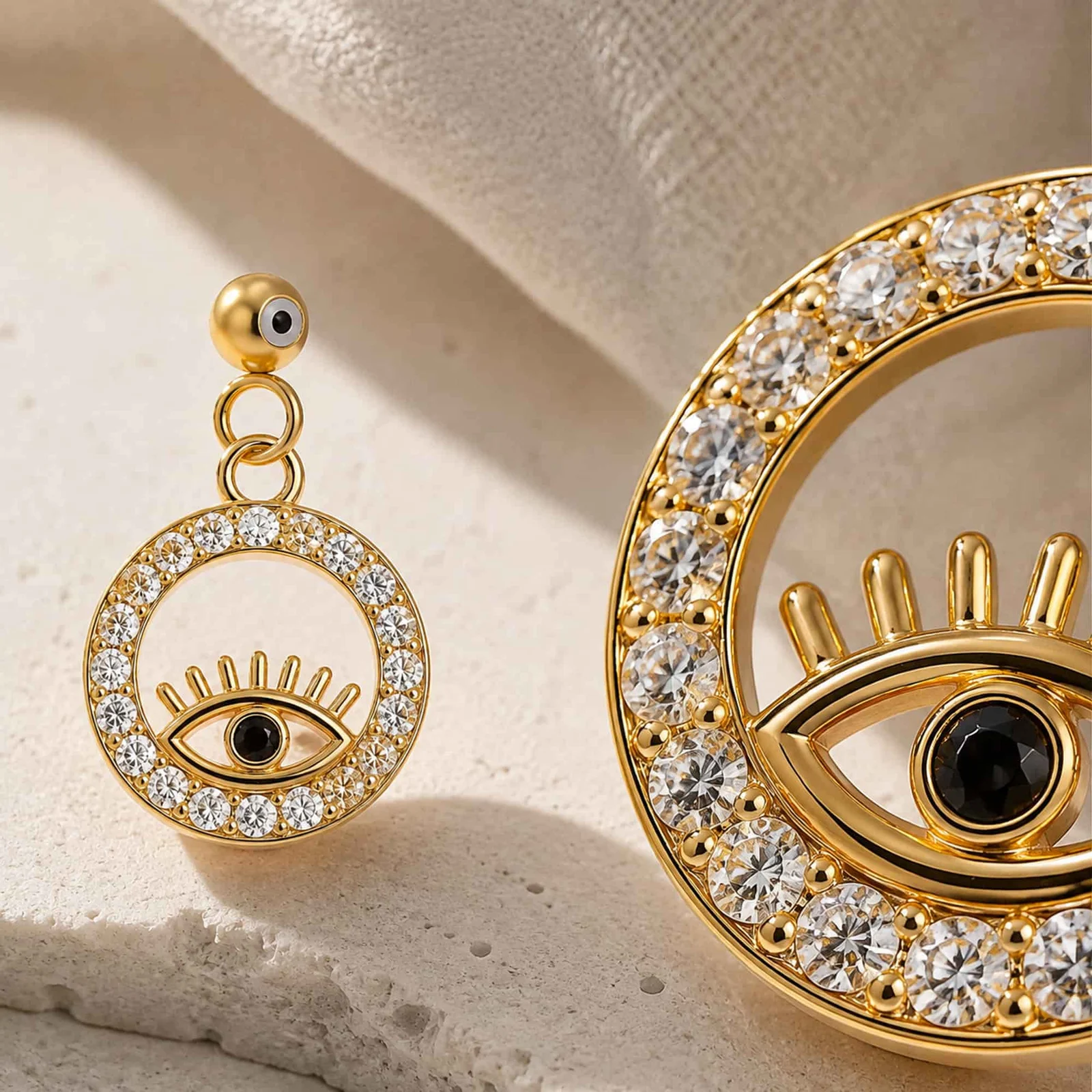 CHARM DE COBRE CHAPADO ORO 14K CON CIRCONITA-CON BOLA DE GOMA