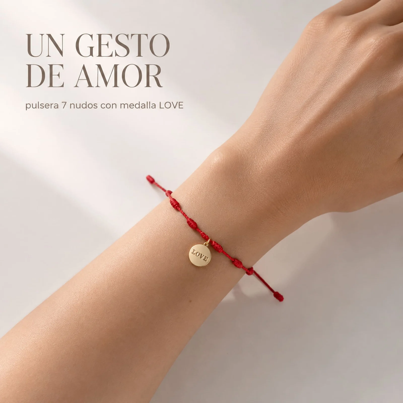 PULSERA 7 NUDOS CON LOVE COLOR DORADO