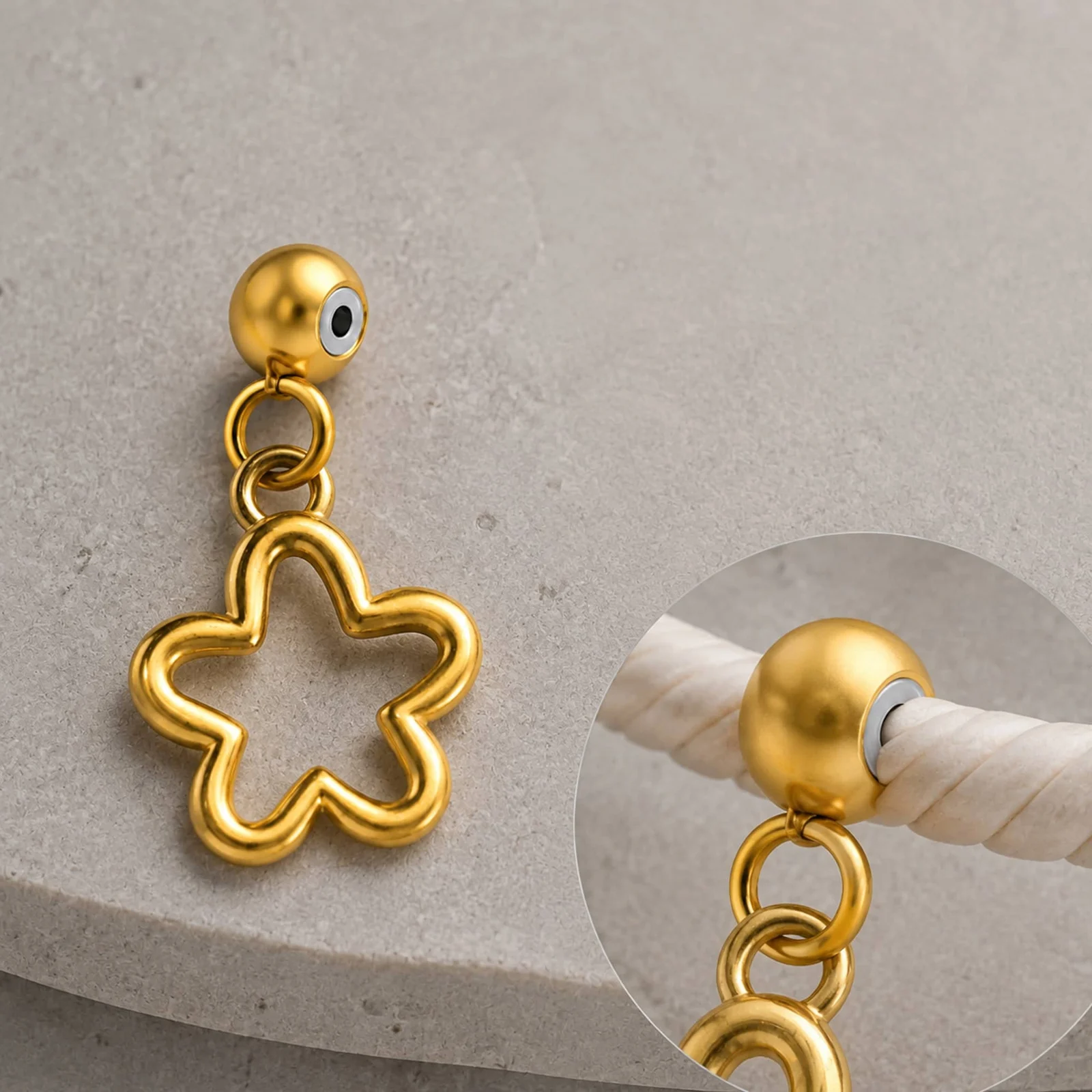 CHARM ACERO DORADO CHAPADO ORO 14 K-CON BOLA DE GOMA