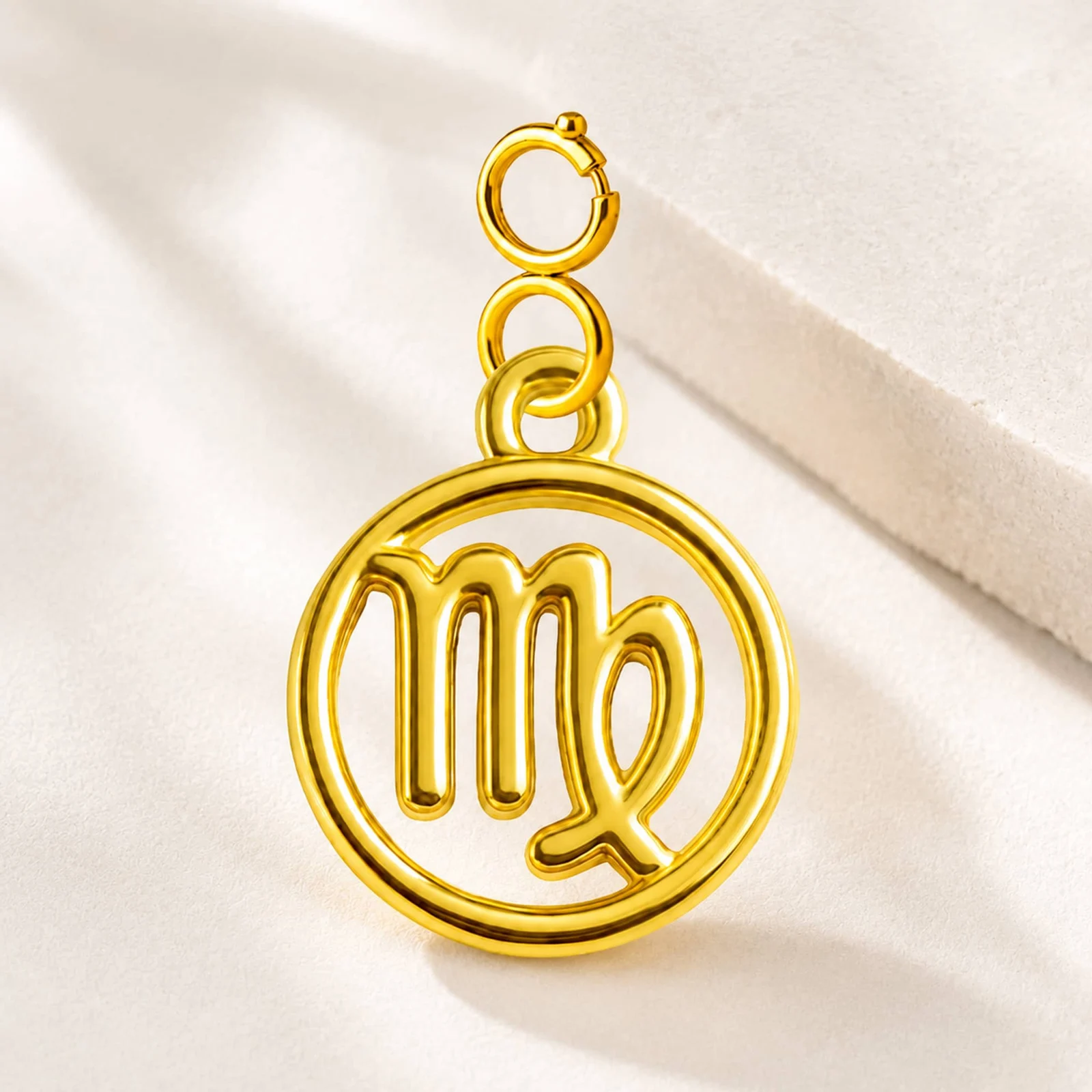 CHARM DE ZODÍACO VIRGEM ACERO COLOR DORADO-CON CIERRE