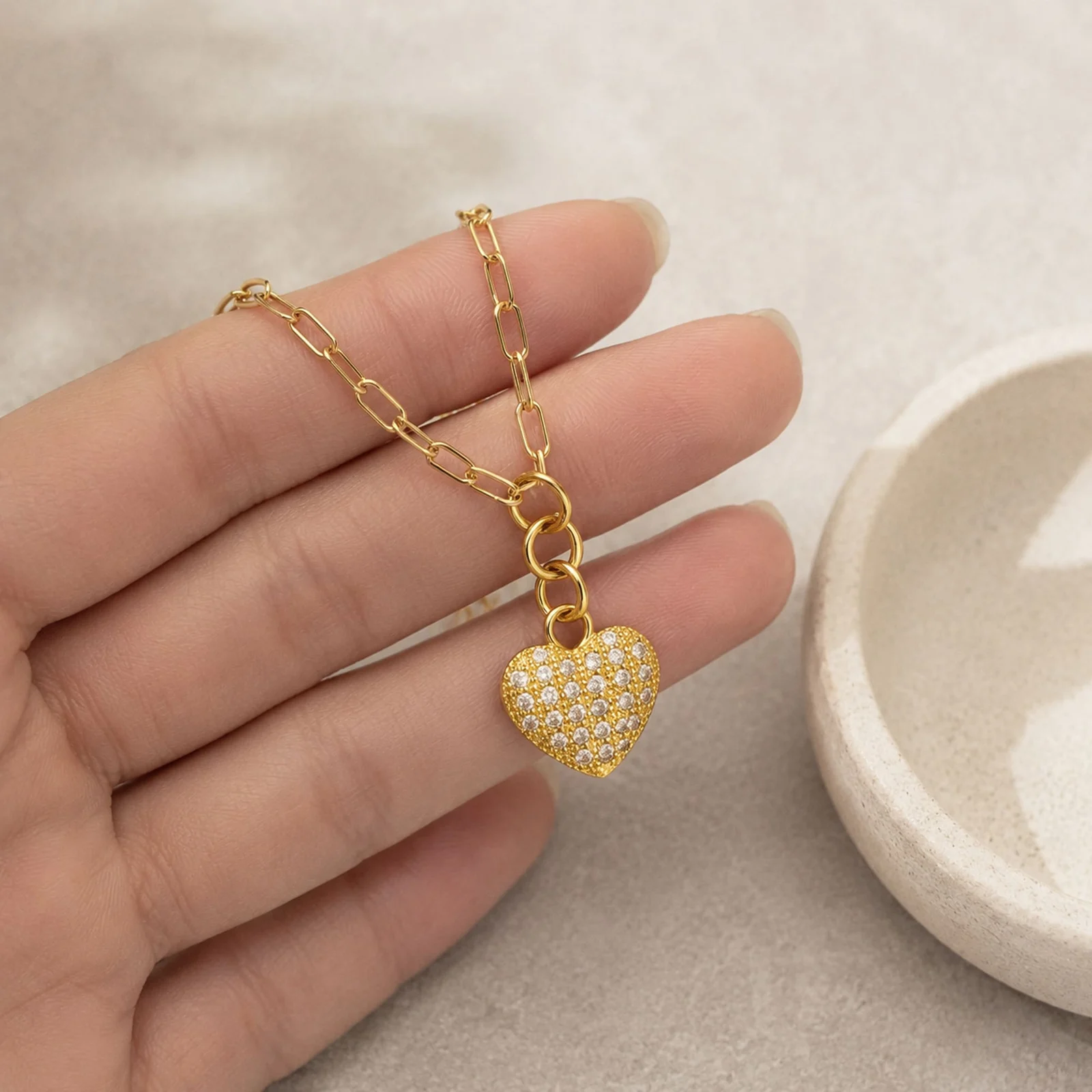 CHARM DE COBRE CHAPADO A ORO 14K CON CIRCONITA-CON CIERRE