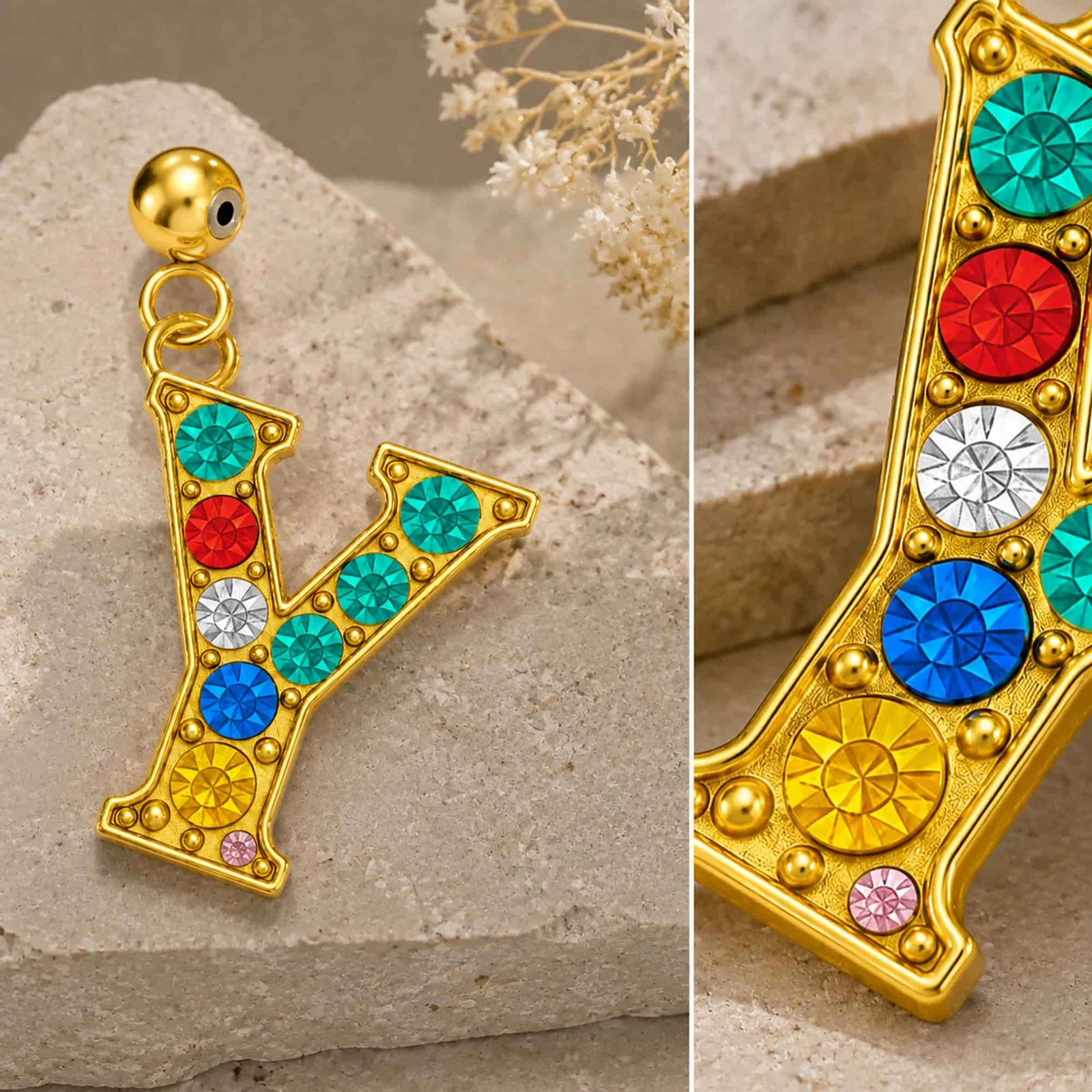 CHARM DE LETRA Y ACERO COLOR DORADO CON CIRCONITA-CON BOLA DE GOMA