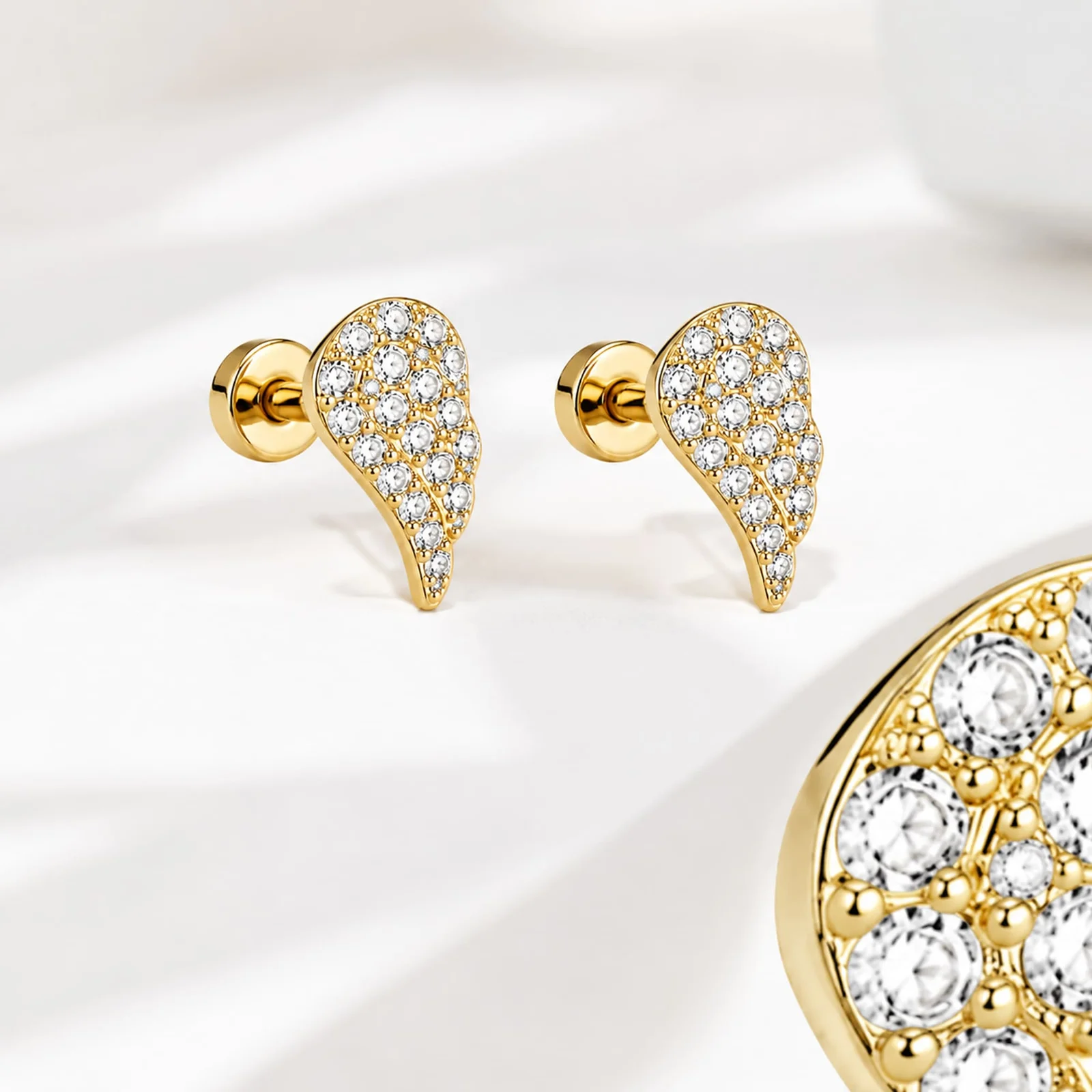Pendiente-Piercing Bañado Oro 18K y con Circonita