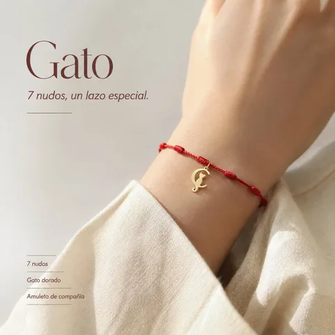 PULSERA 7 NUDOS CON GATO COLOR DORADO