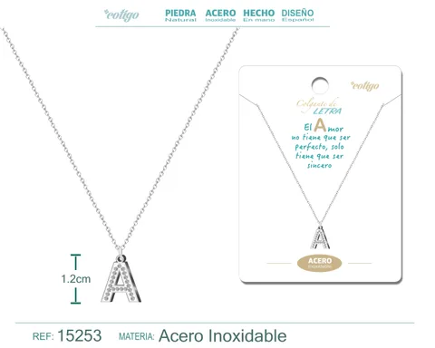 COLLAR LETRA A COLOR PLATEADO