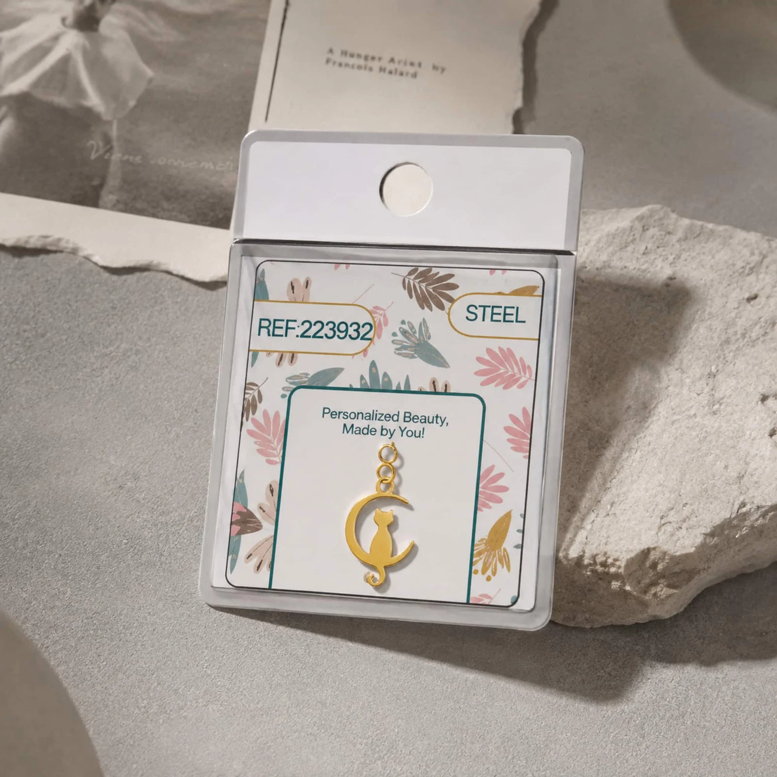 CHARM ACERO INOXIDABLE COLOR DORADO -CON CIERRE