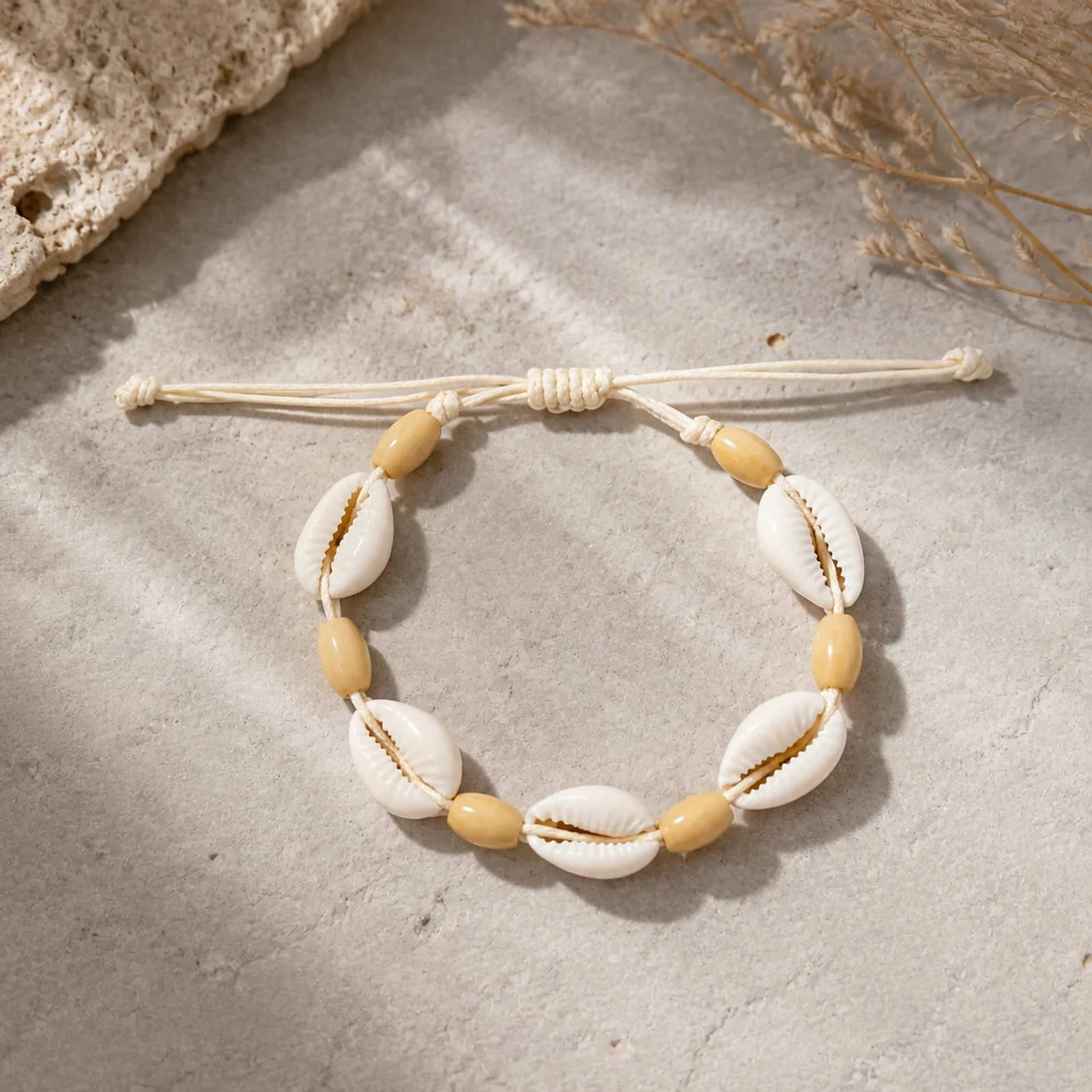 PULSERA HILO ENCERADO DE CONCHA