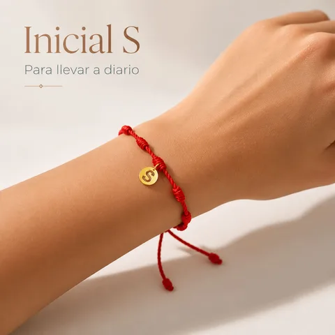 PULSERA 7 NUDOS CON LETRA S COLOR DORADO