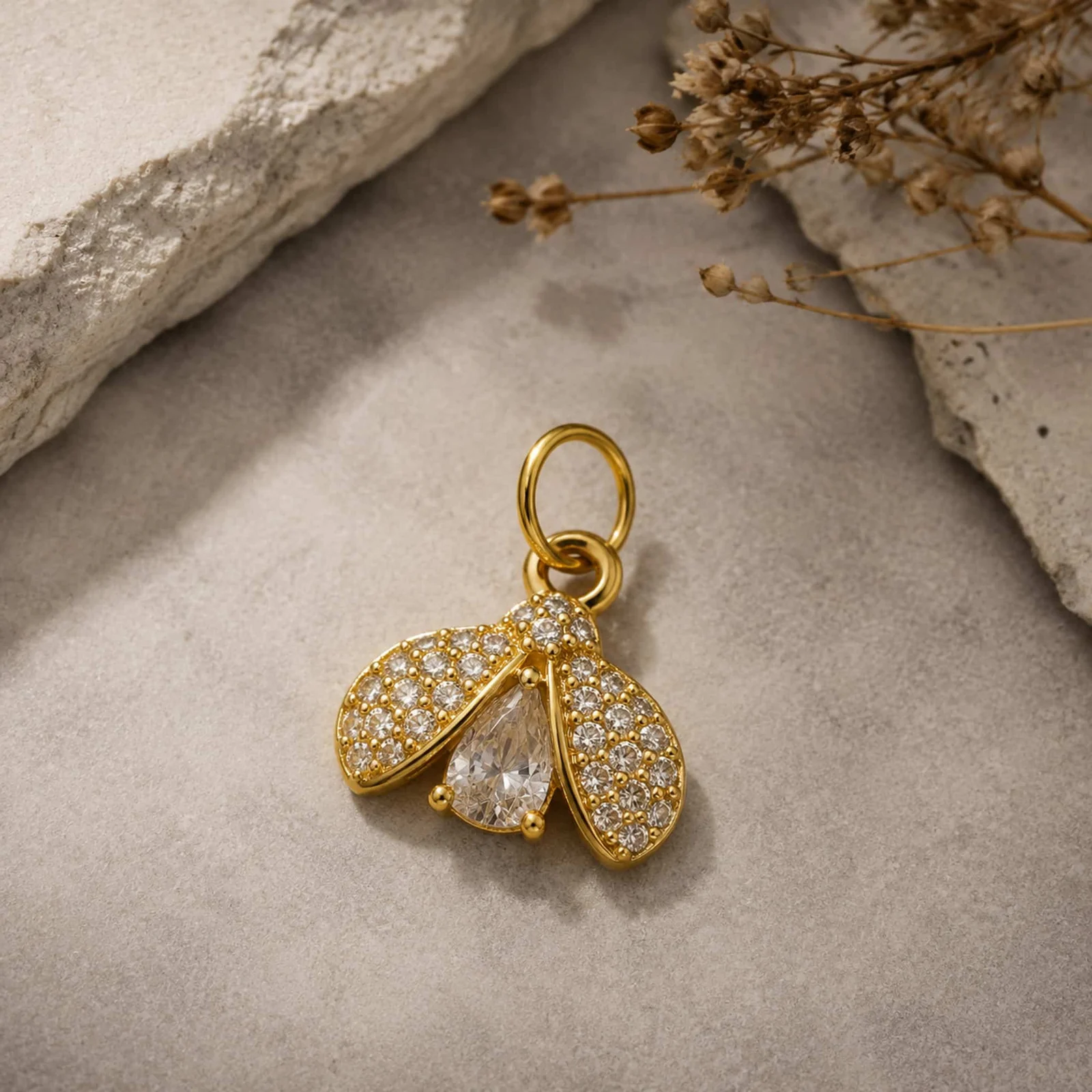 CHARM DE COBRE CHAPADO ORO 14K CON CIRCONITA