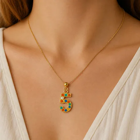 CHARM DE NÚMERO 5 ACERO COLOR DORADO CON CIRCONITA-CON BOLA DE GOMA