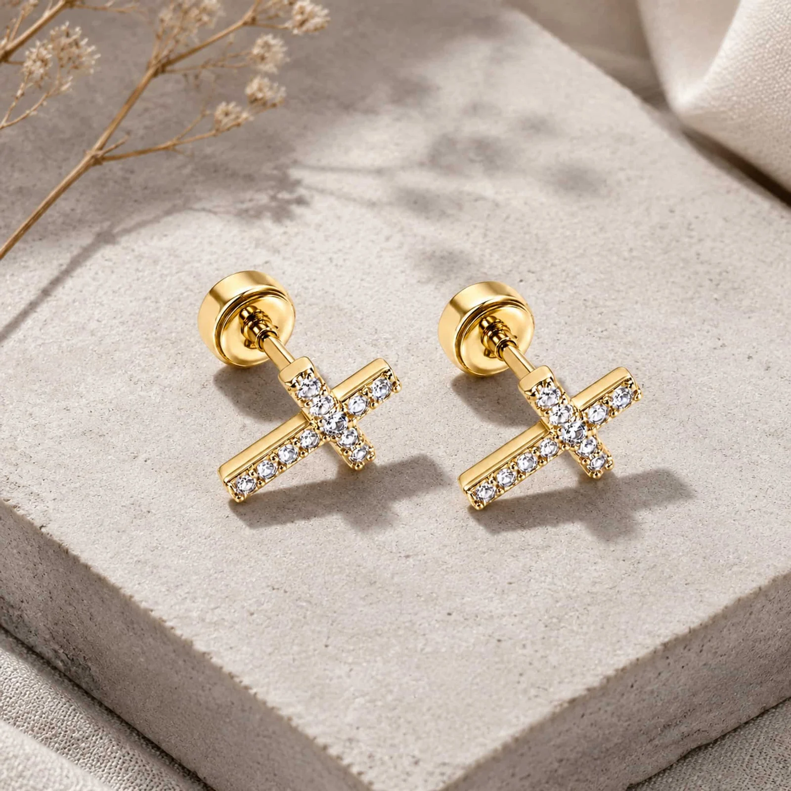 Pendiente-Piercing Bañado Oro 18K y con Circonita