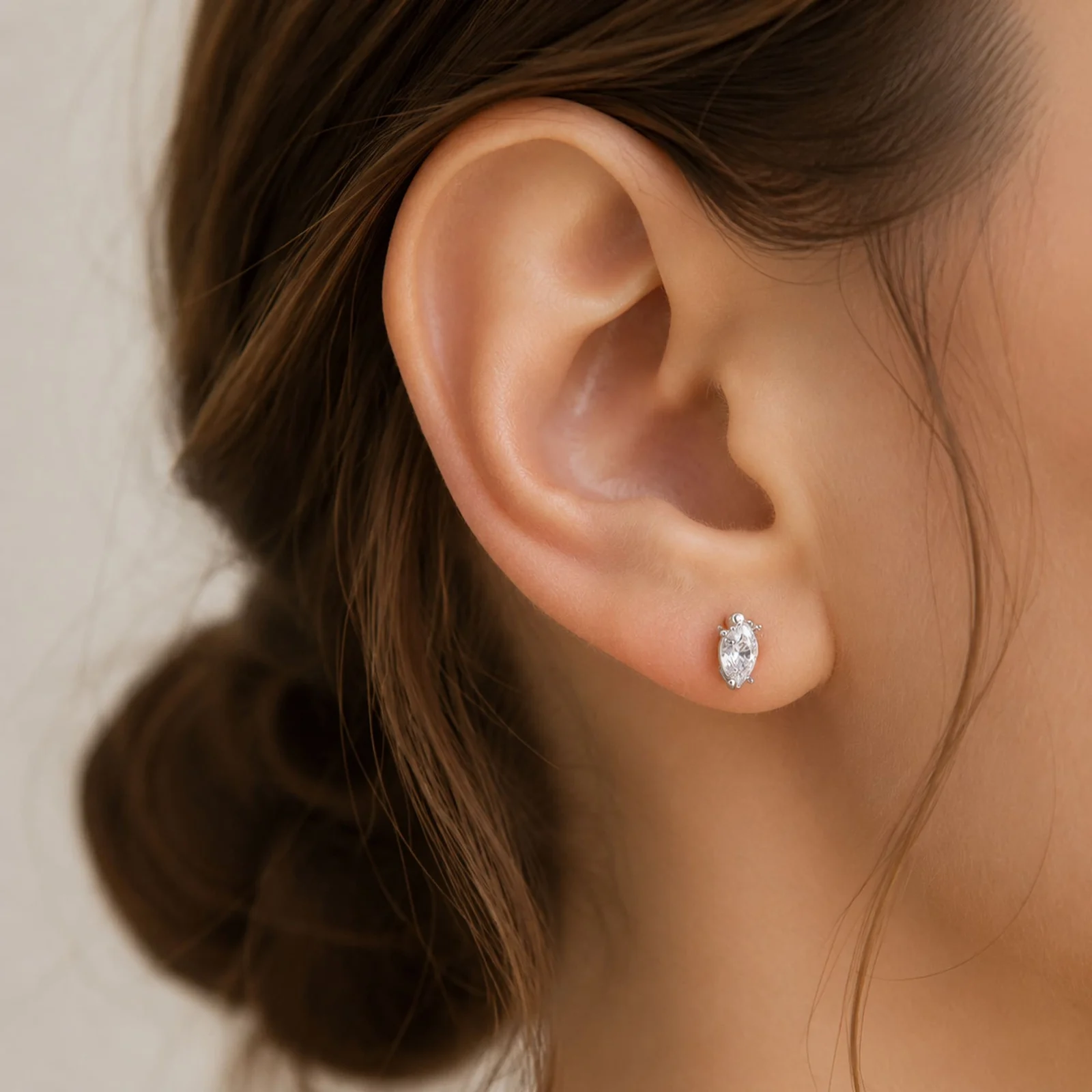 Pendiente-Piercing Bañado Oro 18K y con Circonita