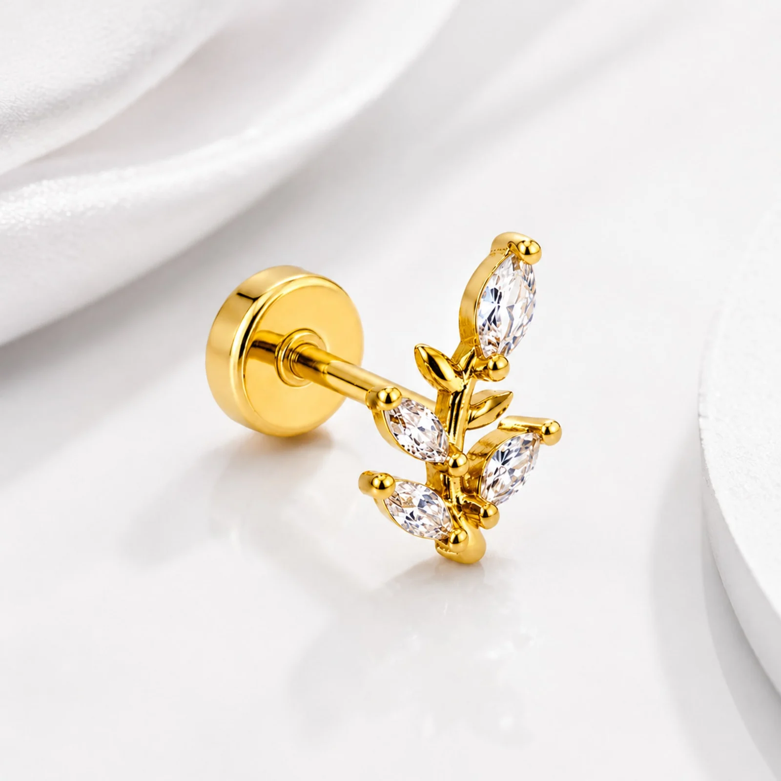 Pendiente-Piercing Bañado Oro 18K y con Circonita