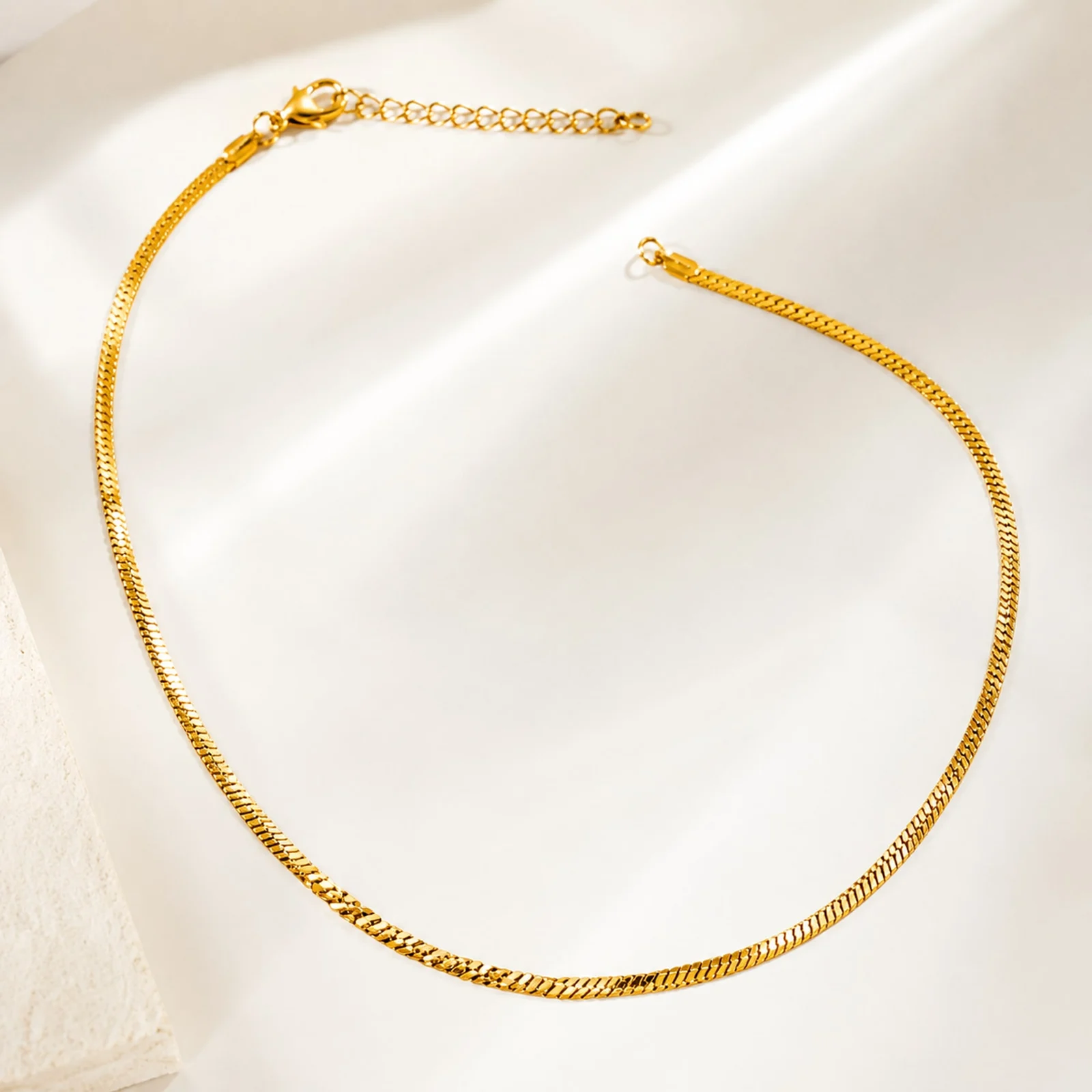 COLLAR DE CADENA ACERO DORADO