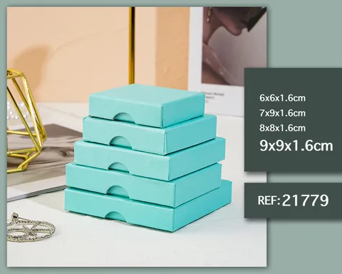 CAJA DE REGALO  9X9X1.6CM