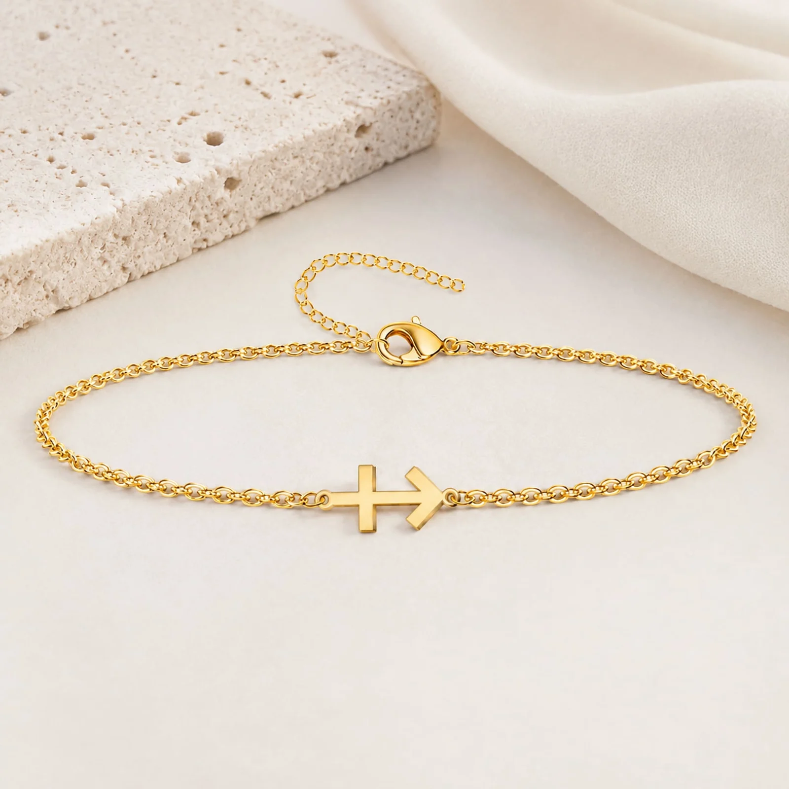PULSERA CRUZ CONTRA EL MALACERO DORADO