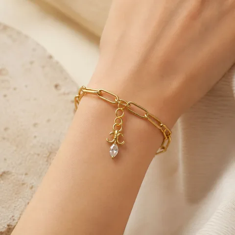 CHARM DE COBRE CHAPADO A ORO 14K CON CIRCONITA-CON CIERRE