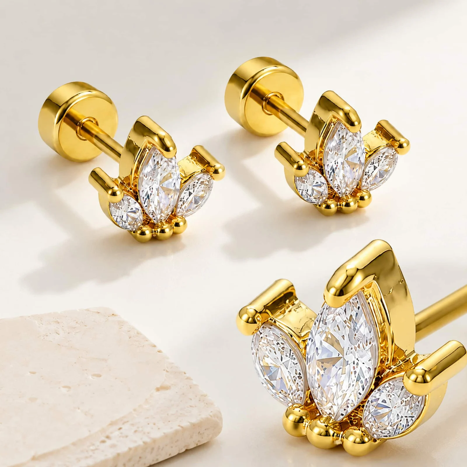 Pendiente-Piercing Bañado Oro 18K y con Circonita