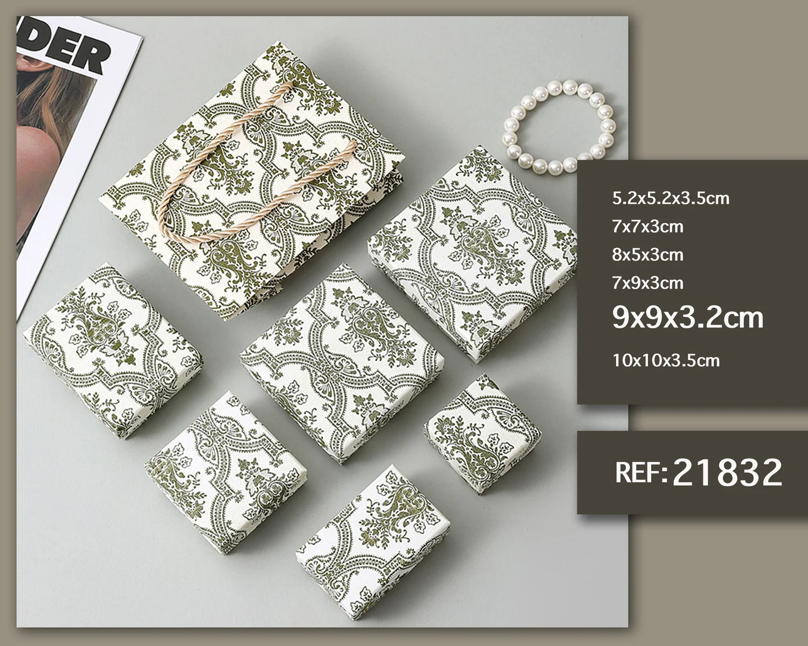 CAJA DE REGALO  9X9X3.2CM
