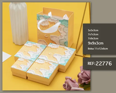 CAJA DE REGALO9X9X3CM