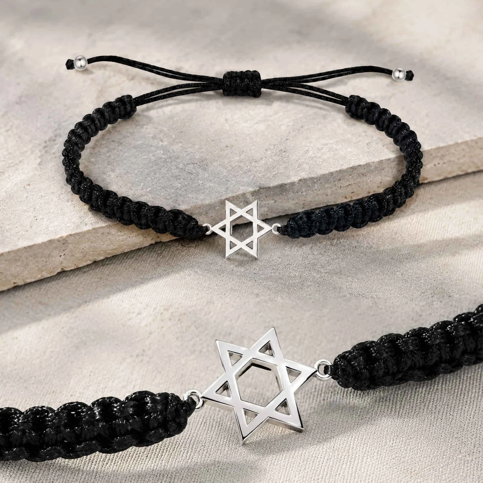 PULSERA HILO DESTINO  CON ESTRELLA DAVID ACERO PLATEADO