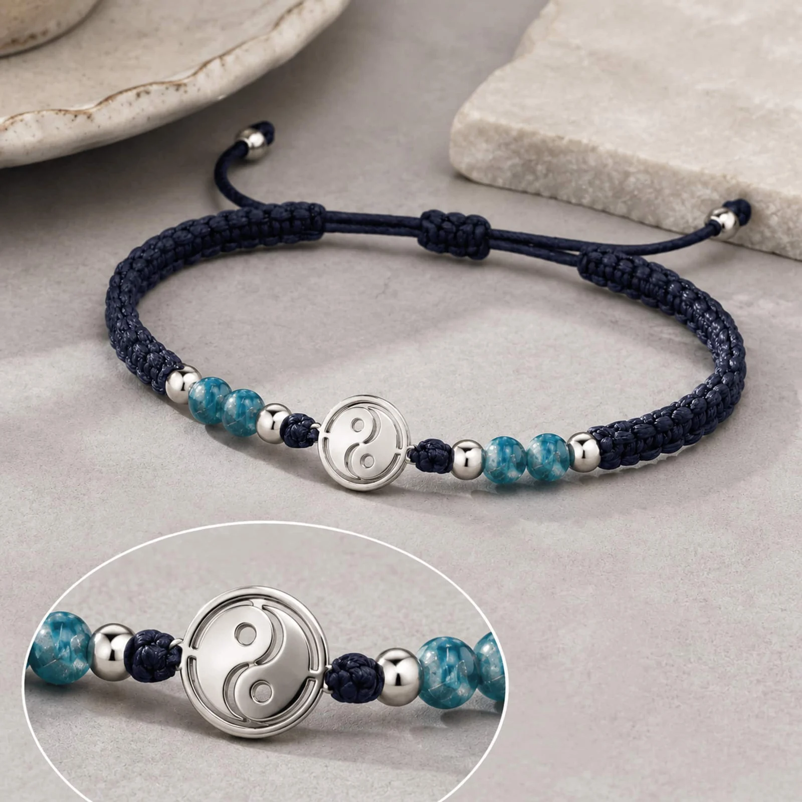 PULSERA HILO ENCERADO CON ÁGATA AZUL Y YINYAN ACERO