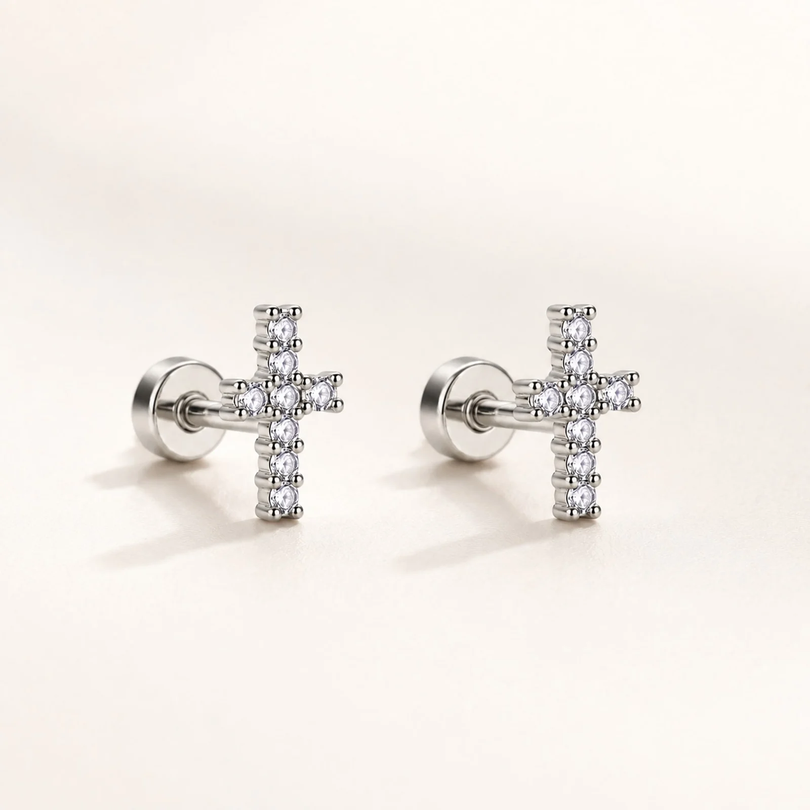 Pendiente-Piercing Bañado Oro 18K y con Circonita