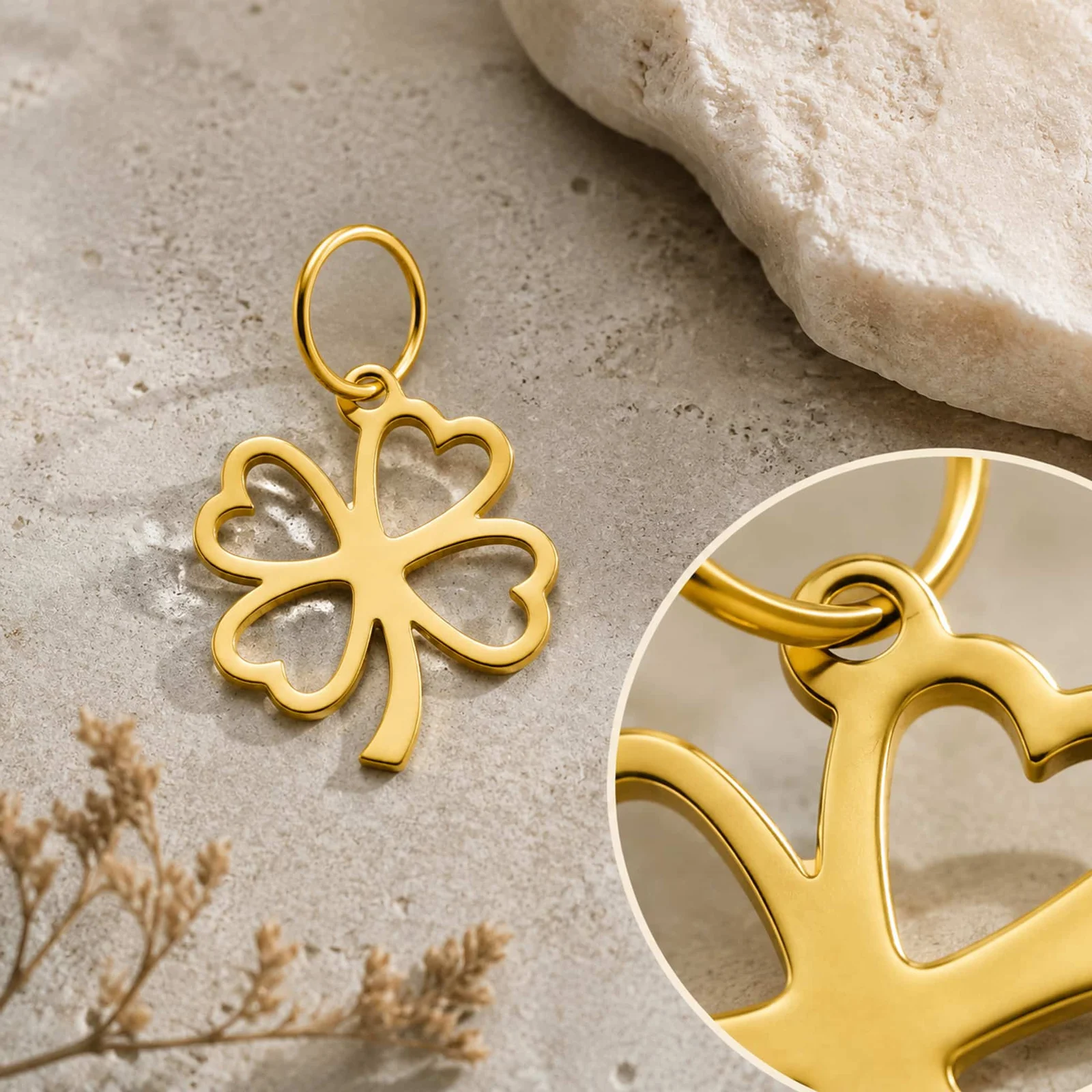 CHARM ACERO INOXIDABLE COLOR DORADO