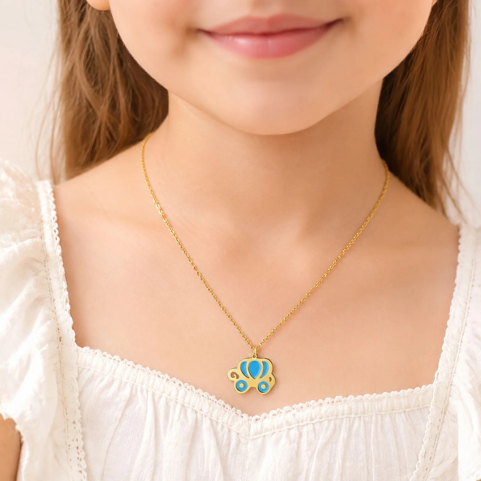 COLLAR NIÑA ACERO COLOR DORADO