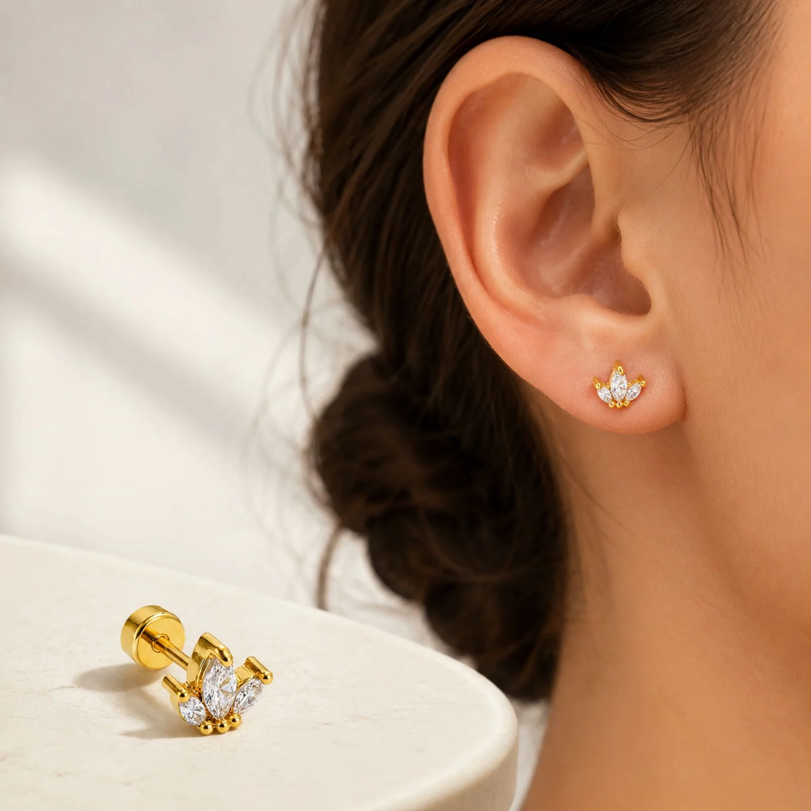 Pendiente-Piercing Bañado Oro 18K y con Circonita