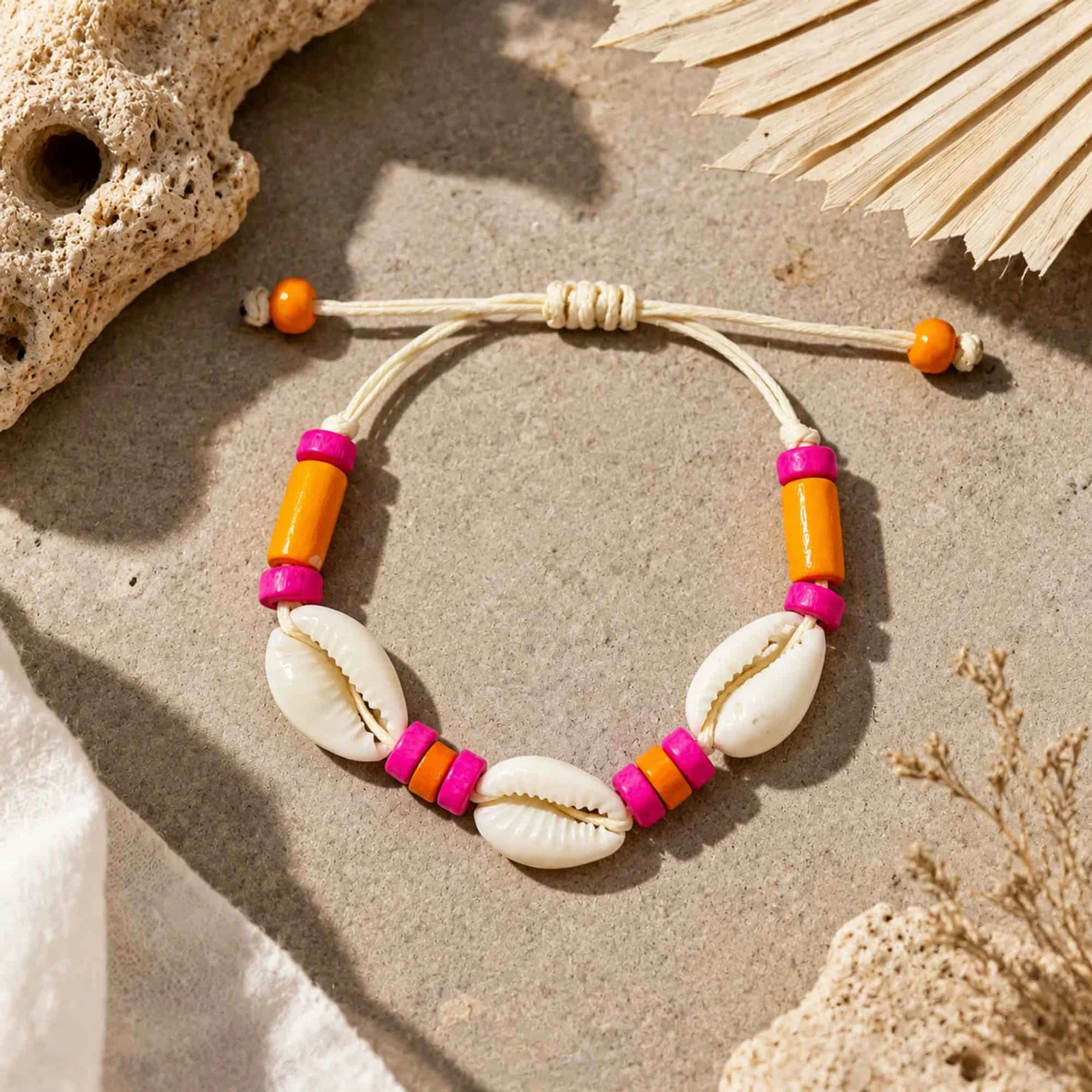 PULSERA HILO ENCERADO DE CONCHA