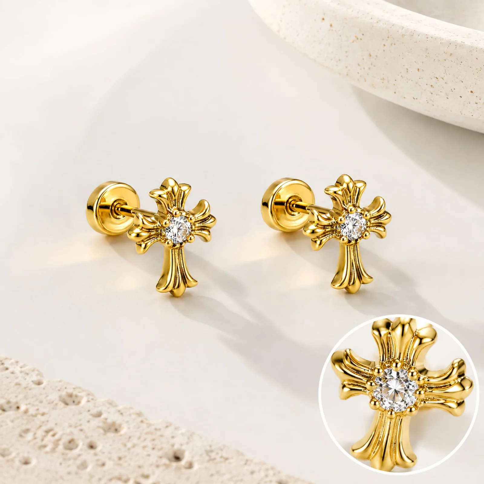 Pendiente-Piercing Bañado Oro 18K y con Circonita