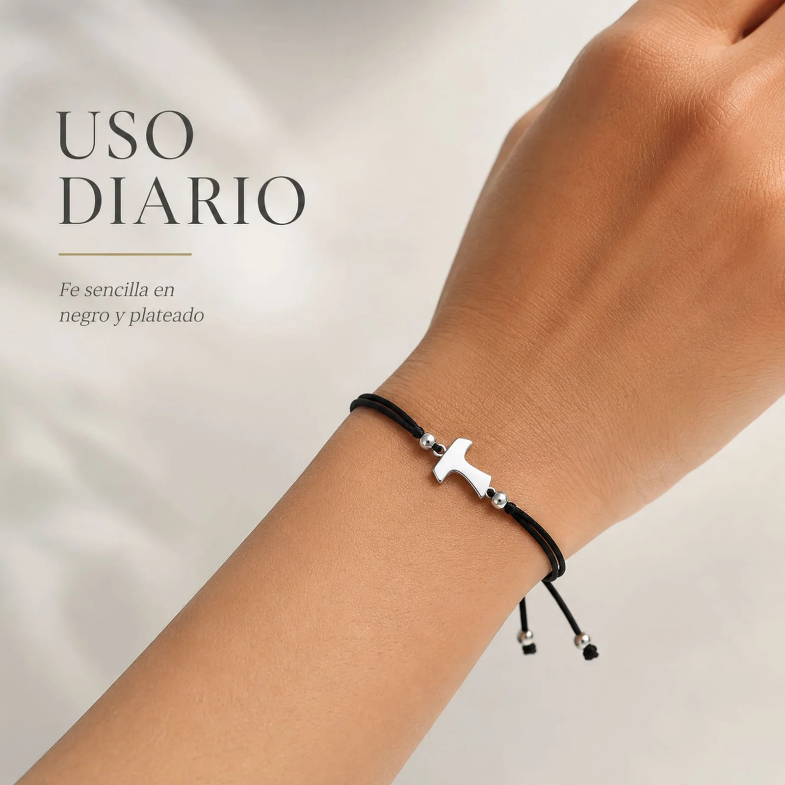 PULSERA CRUZ TAU PLATEADO DE HILO EN.NEGRO