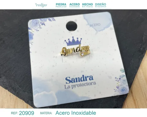 ANILLO NOMBRE SANDRA ACERO COLOR DORADO