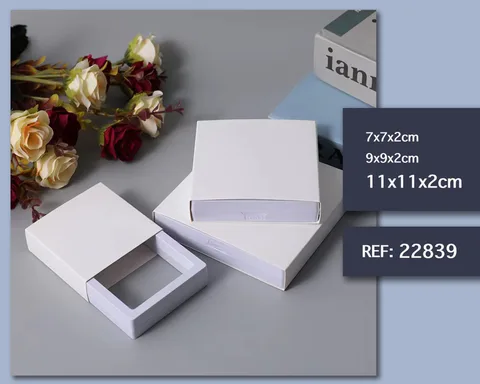 CAJA DE REGALO 11X11X2CM