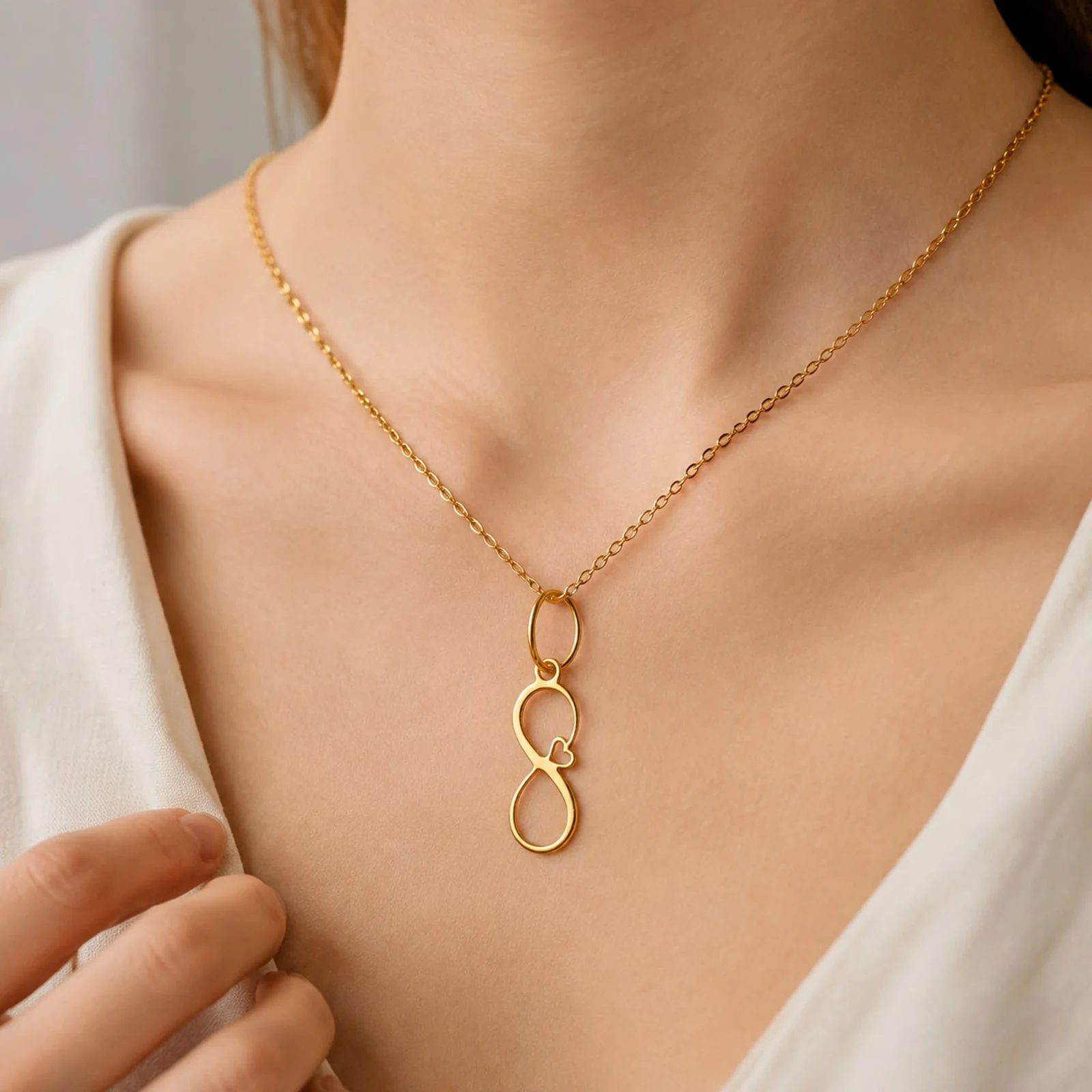 CHARM ACERO INOXIDABLE COLOR DORADO