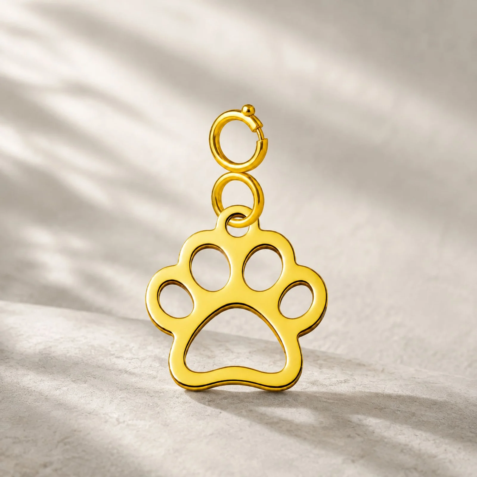 CHARM ACERO INOXIDABLE COLOR DORADO -CON CIERRE