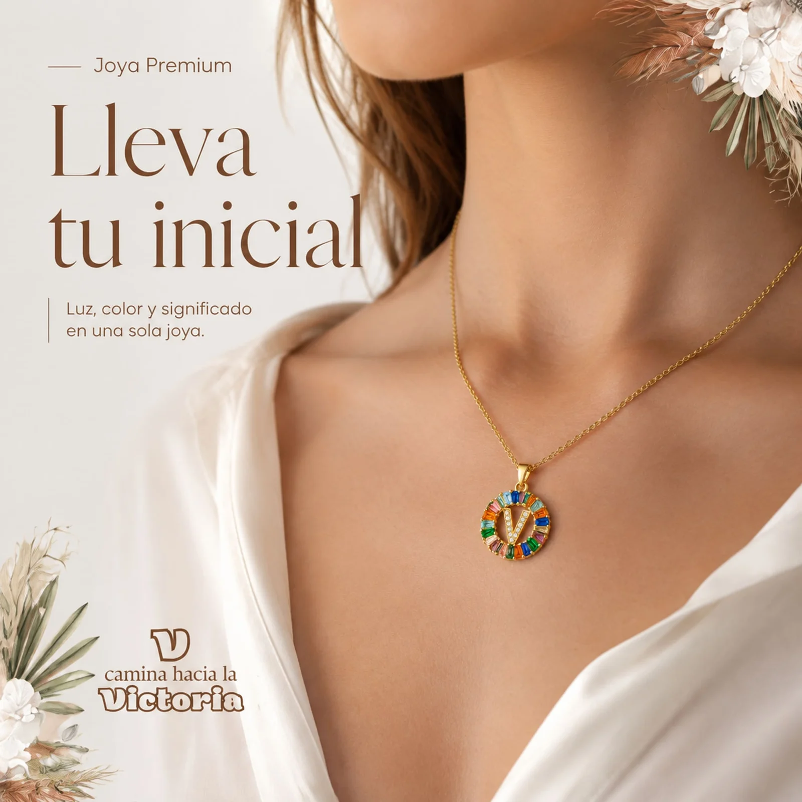 COLGANTE LETRA V CHAPADO ORO 14K CON CIRCONITA