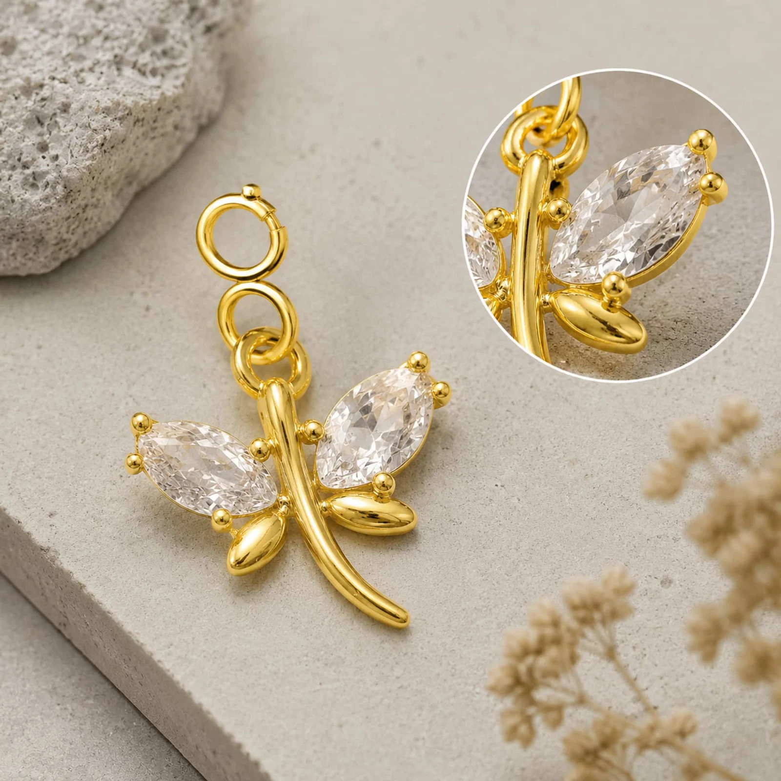 CHARM DE COBRE CHAPADO A ORO 14K CON CIRCONITA-CON CIERRE