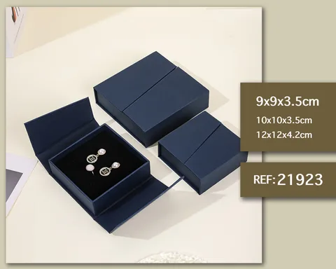 CAJA DE REGALO  9X9X3.5CM