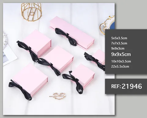CAJA DE REGALO  9X9X5CM