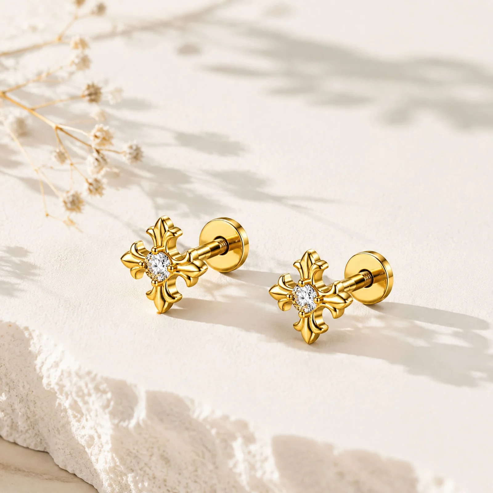 Pendiente-Piercing Bañado Oro 18K y con Circonita