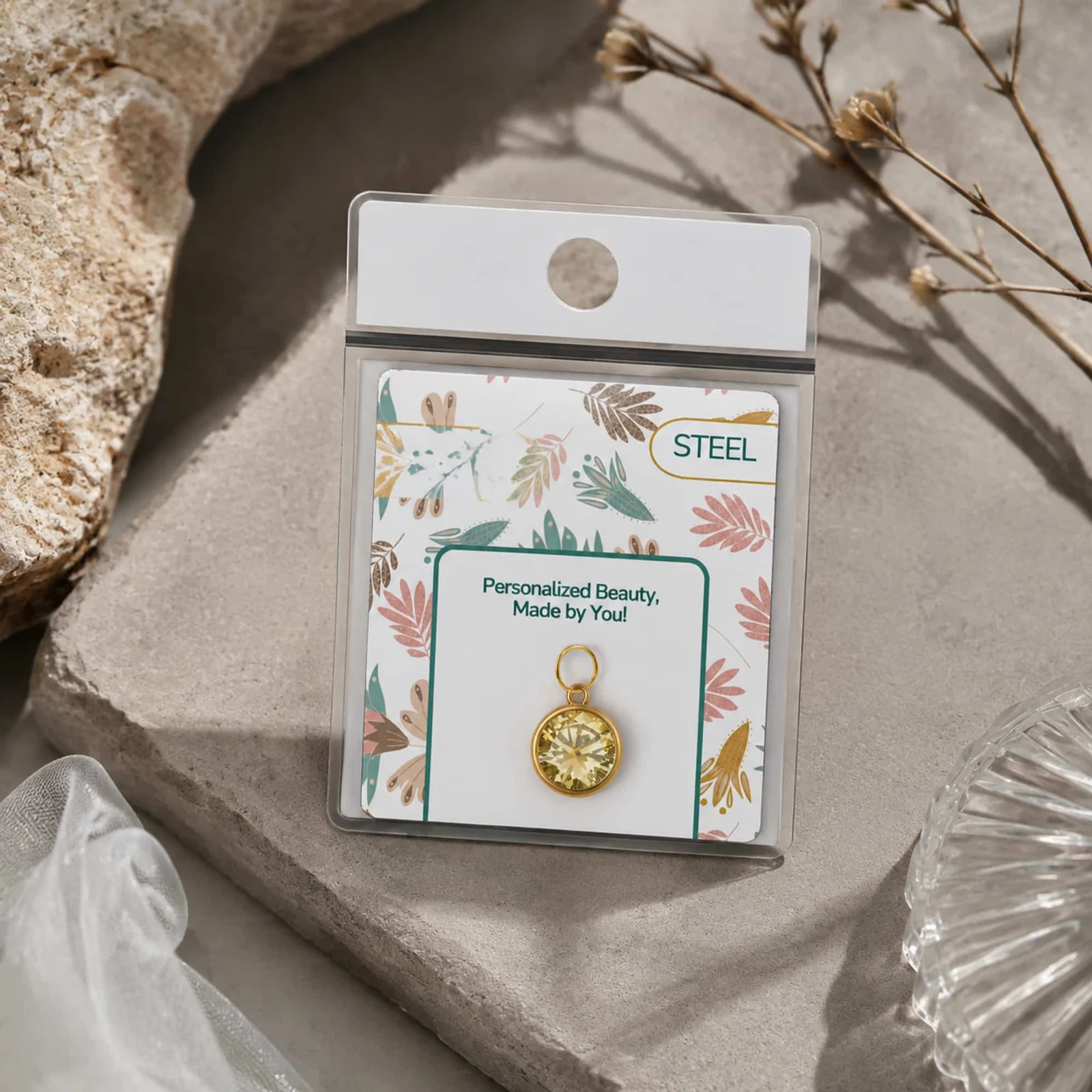 CHARM ACERO DORADO CON PIEDRA NACIMIENTO DE NOVIEMBRE