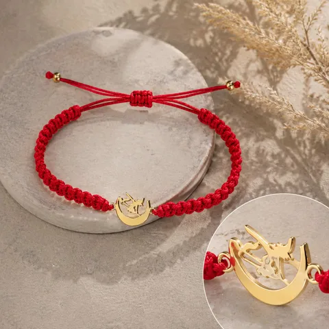 PULSERA HILO DESTINO  CON BRUJA ACERO DORADO